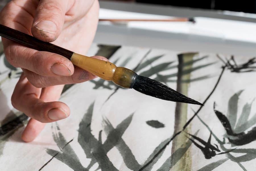 Cómo pintar hojas en tela